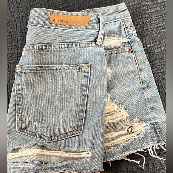 GRLFRND Denim shorts with distressing - Picture 1 of 1